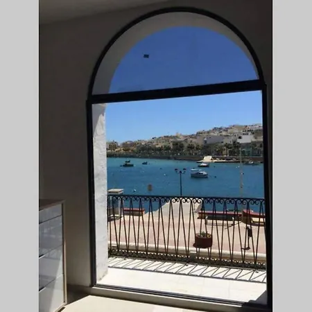 Seaview One Bedroom Apartment, Overlooking Marsaskala Harbour *