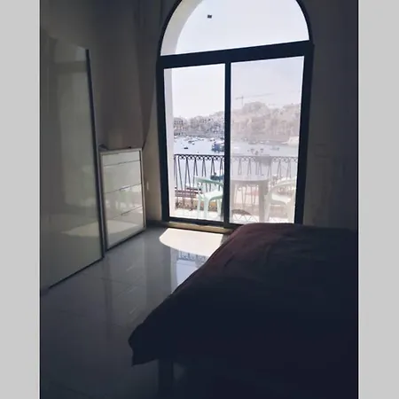 Seaview One Bedroom Apartment, Overlooking Marsaskala Harbour Apartment